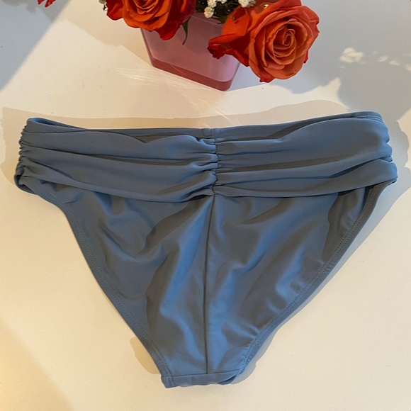 ⚡️LIKE NEW⚡️ Shekini Blue Ruched Bikini Bottoms - Womens Size Small - Picture 2 of 3